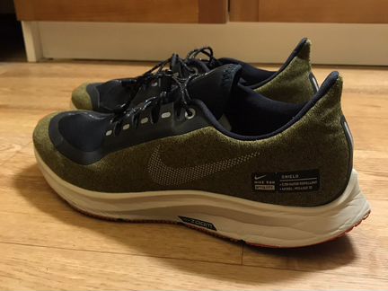 Кроссовки Nike