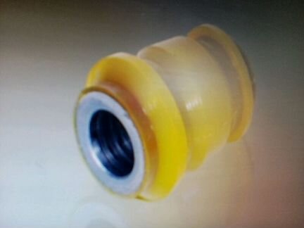 Сайлентблок полиуретановый задней подвески toyota