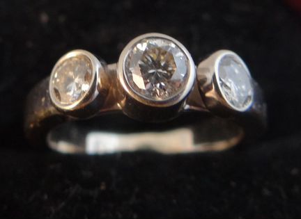 Кольцо Золото 750 Бриллианты