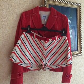 Moschino, костюм (пиджак+ шорты)