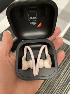 Power Beats Pro розовые