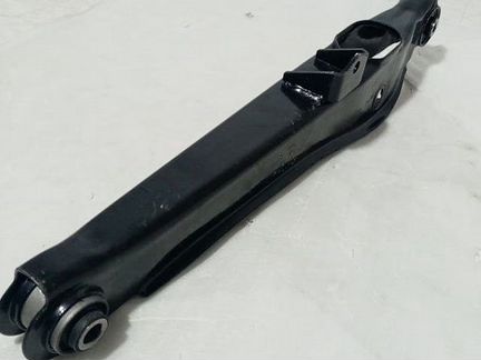 Рычаг подвески задний правый Mitsubishi Lancer 10