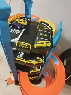 Игрушечная парковка molto