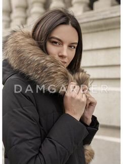 Пуховик новый удлинённый черный женский с мехом