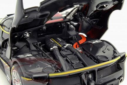 1/18 Bburago Signature Ferrari FXX K Black #44